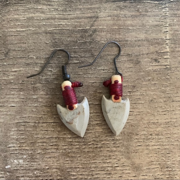 Handmade Arrowhead Earrings - Picture 4 of 4